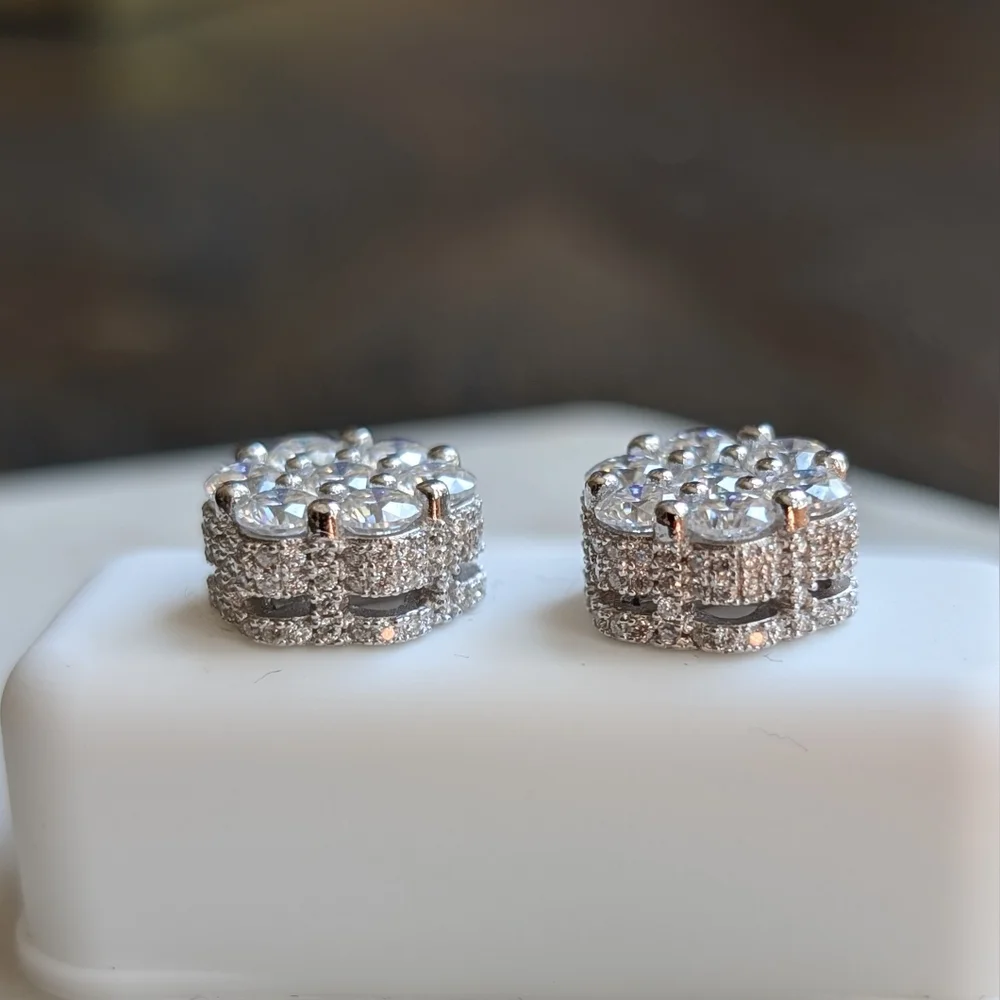 3ct Moissanite Flower Earrings In Sterling Silver 925 NWOT - Picture 4 of 11